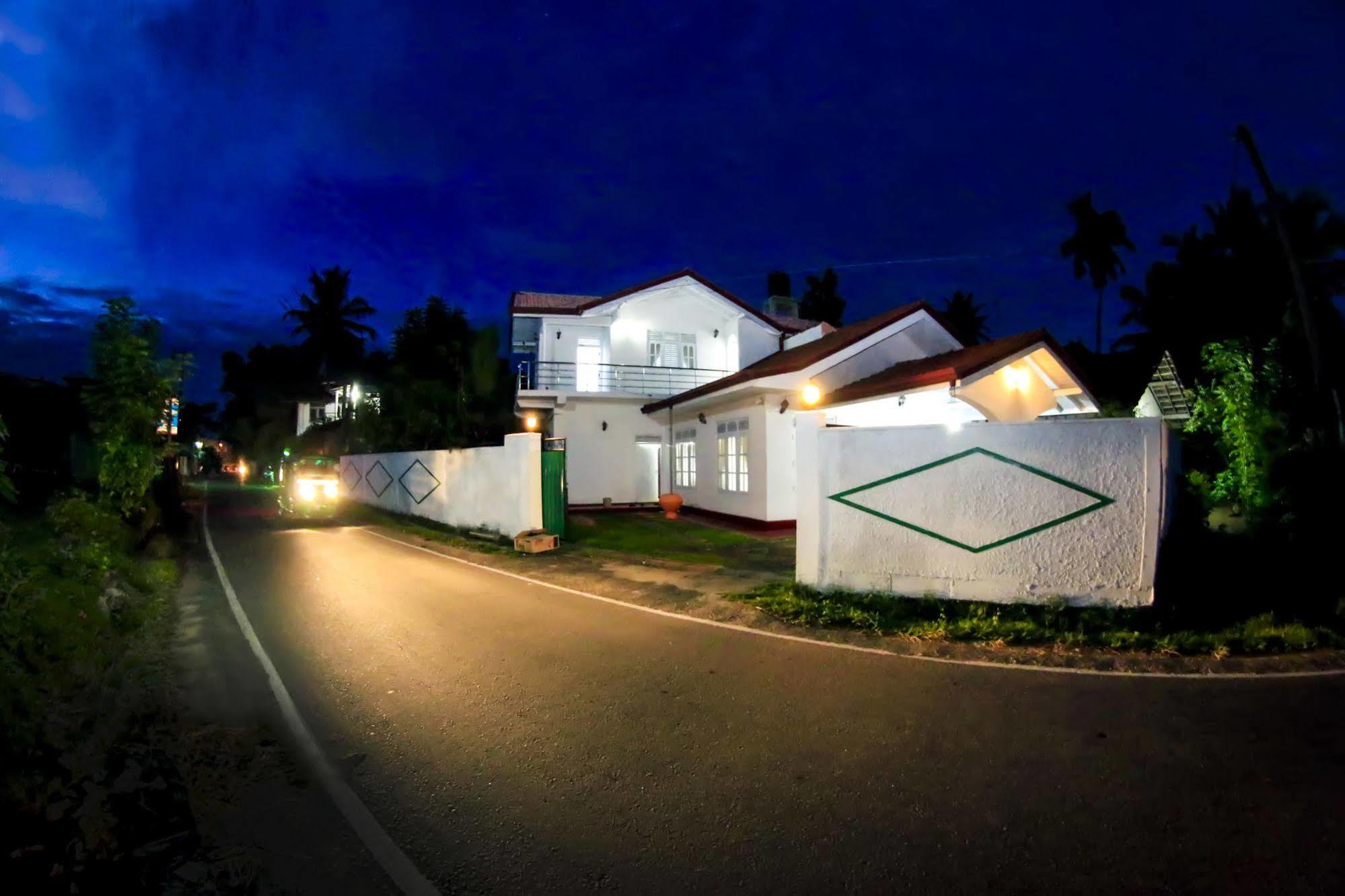 White Villa Weligama Exterior photo